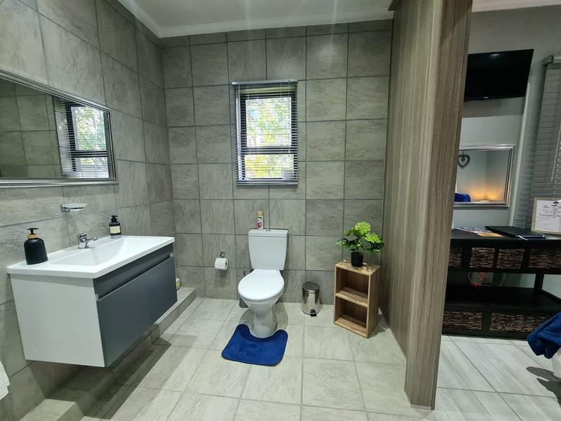 5 Bedroom Property for Sale in Meyerhof Free State